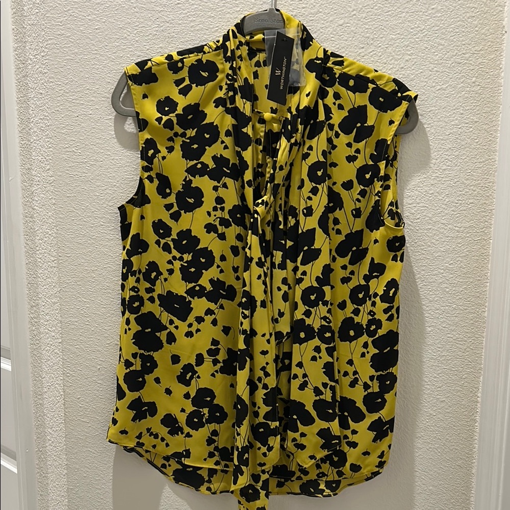 WORTHINGTON Black and Yellow Floral Sleeveless Top
